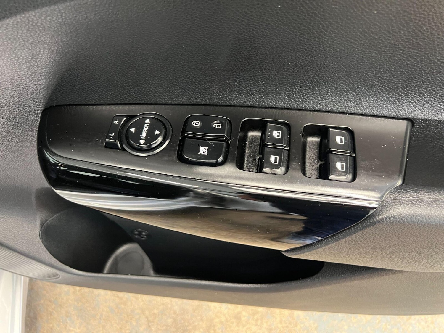 Used Kia Picanto 2023 for sale - 76528885: Photo 15