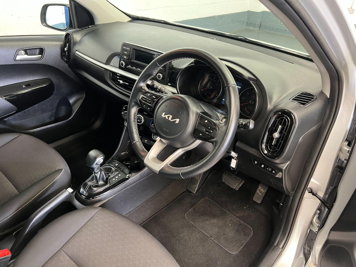 Used Kia Picanto 2023 for sale - 76528885: Photo 34