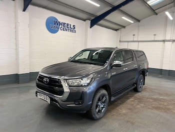 Used Toyota Hilux 2023 for sale - 76375518: Photo