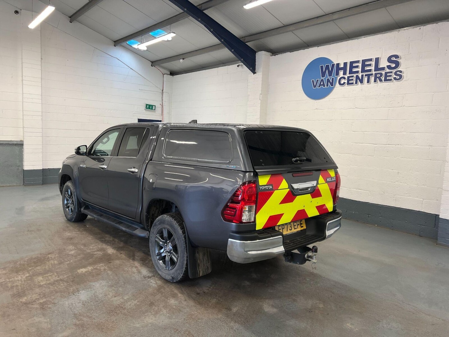 Used Toyota Hilux 2023 for sale - 76375518: Photo 2