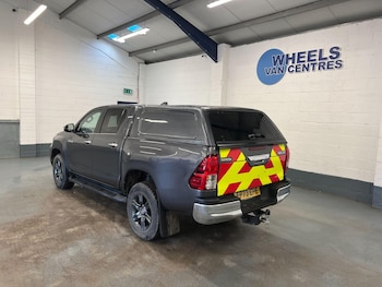 Used Toyota Hilux 2023 for sale - 76375518: Photo