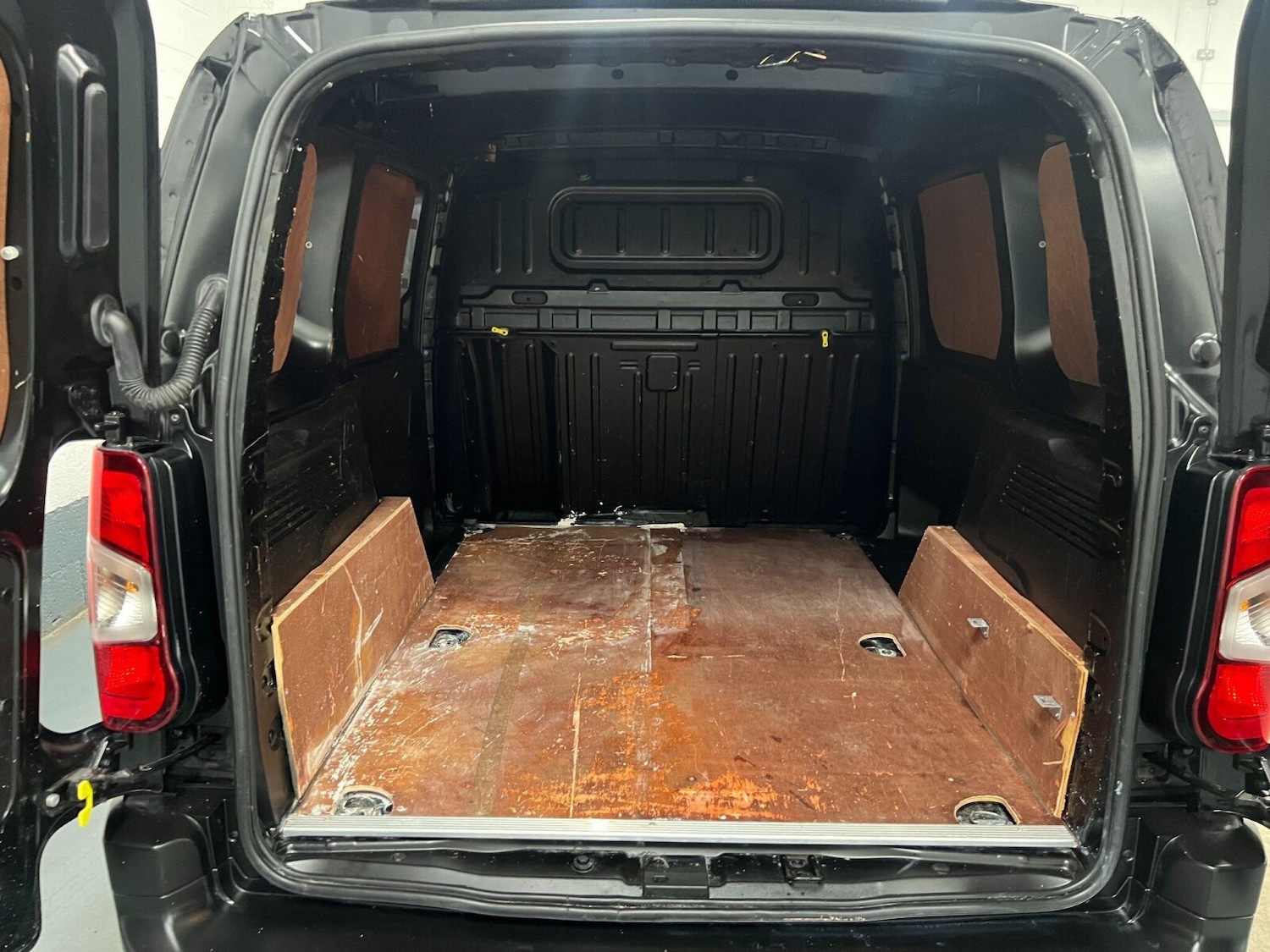 Used Peugeot Partner 2021 for sale - 76086506: Photo 25