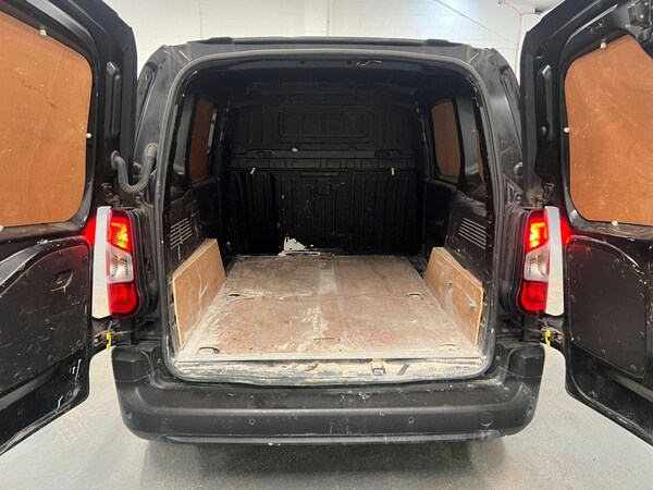 Used Peugeot Partner 2021 for sale - 76086506: Photo 9