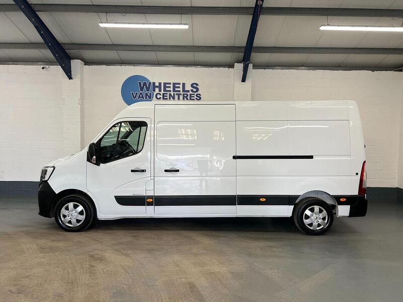 Used Renault Master 2023 for sale - 76904125: Photo 2