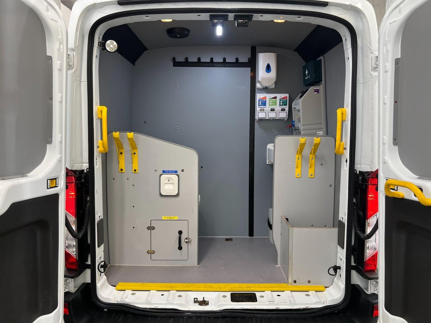 Used Ford Transit 2022 for sale - 76873070: Photo 29