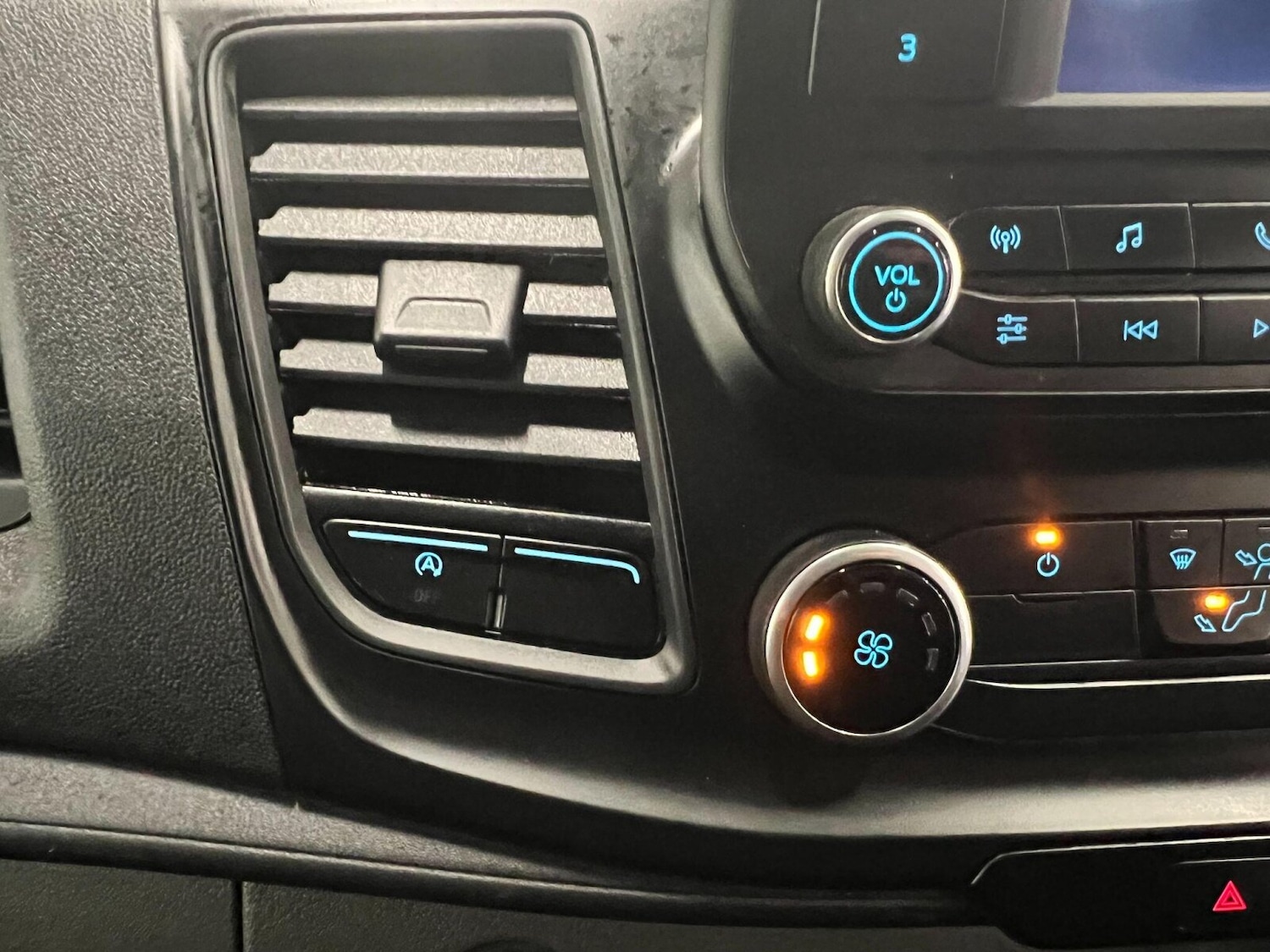 Used Ford Transit Custom 2021 for sale - 76773387: Photo 17