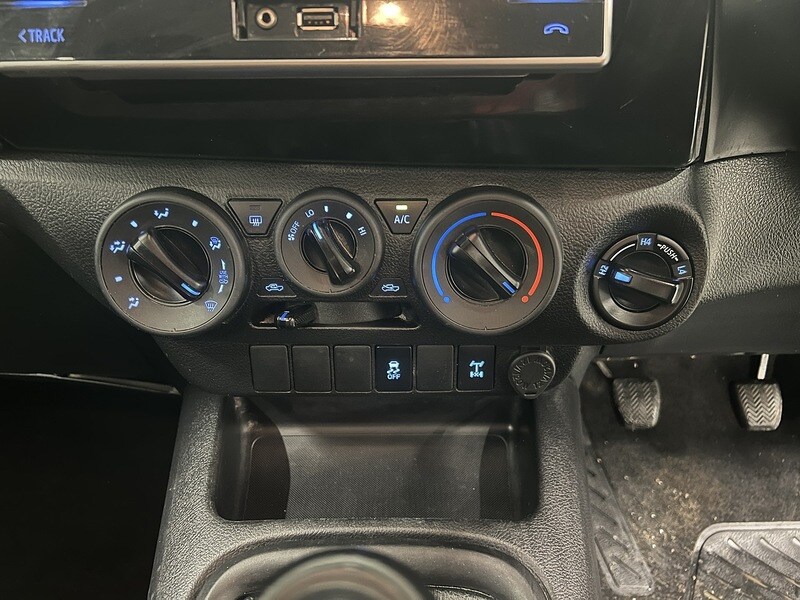 Used Toyota Hilux 2020 for sale - 77465220: Photo 25