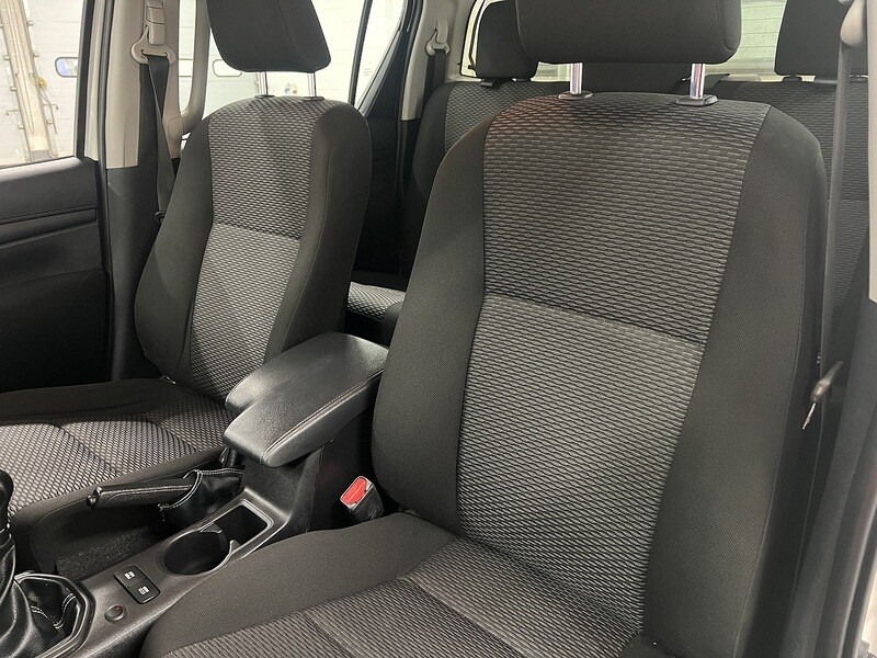 Used Toyota Hilux 2020 for sale - 77465220: Photo 31