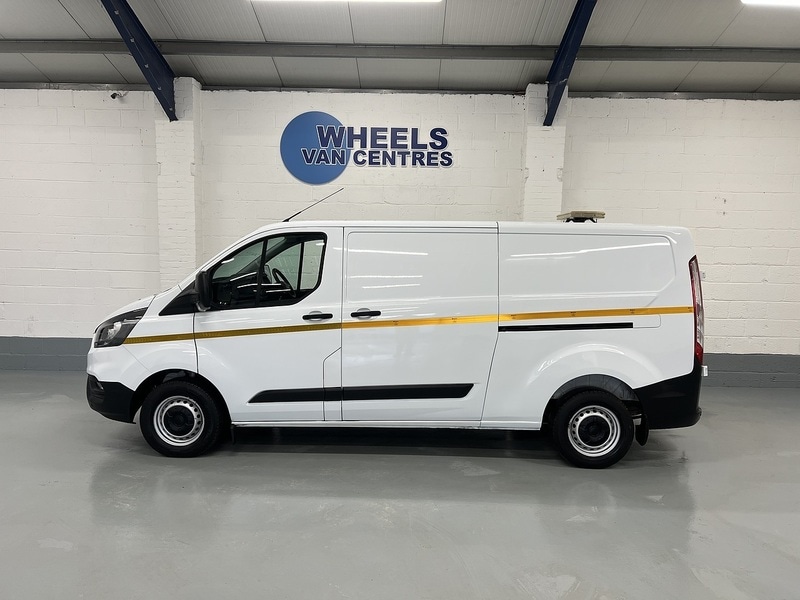 Used Ford Transit Custom 2023 for sale - 77200890: Photo 2