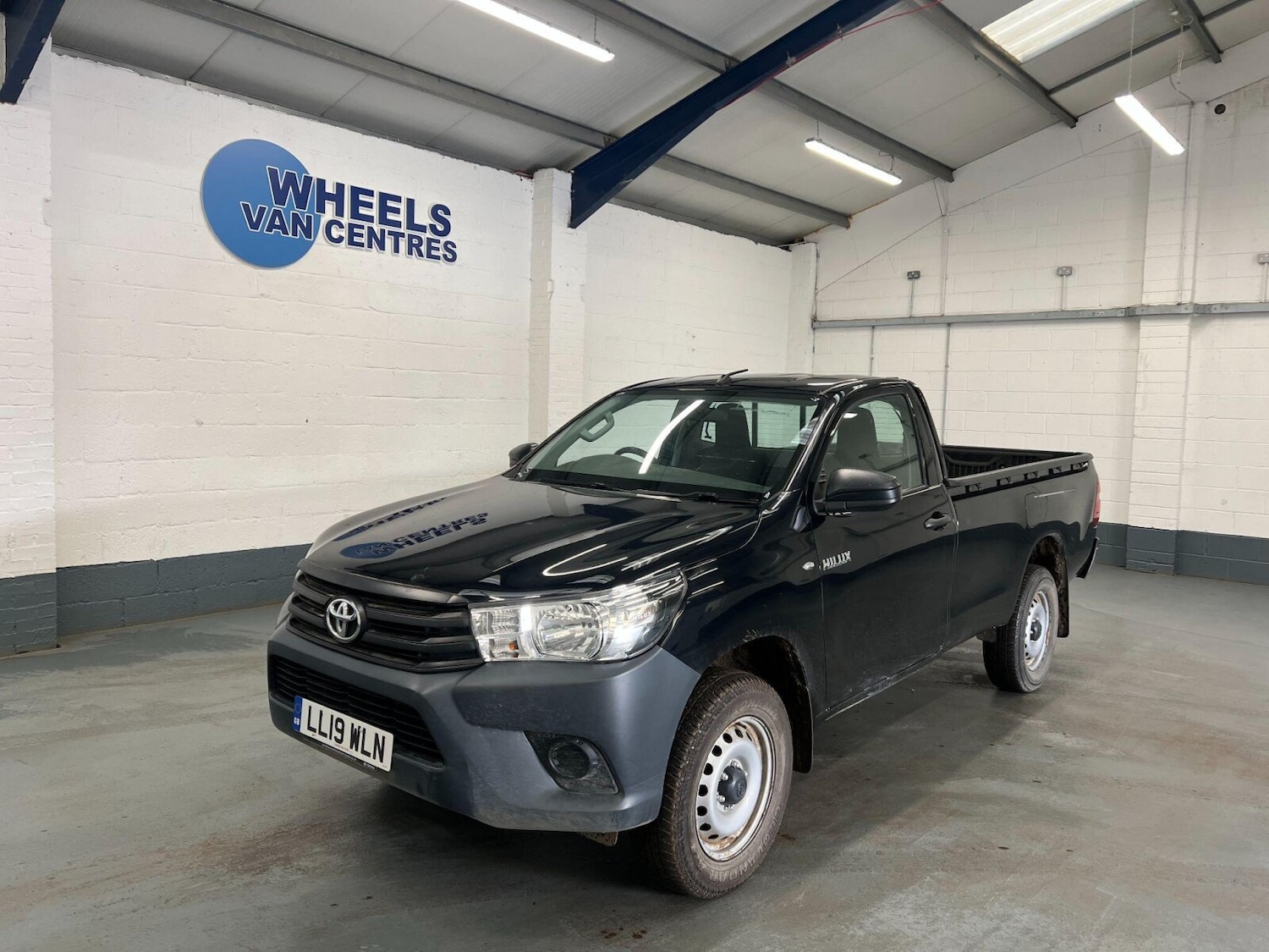 Used Toyota Hilux 2019 for sale - 76660918: Photo 1