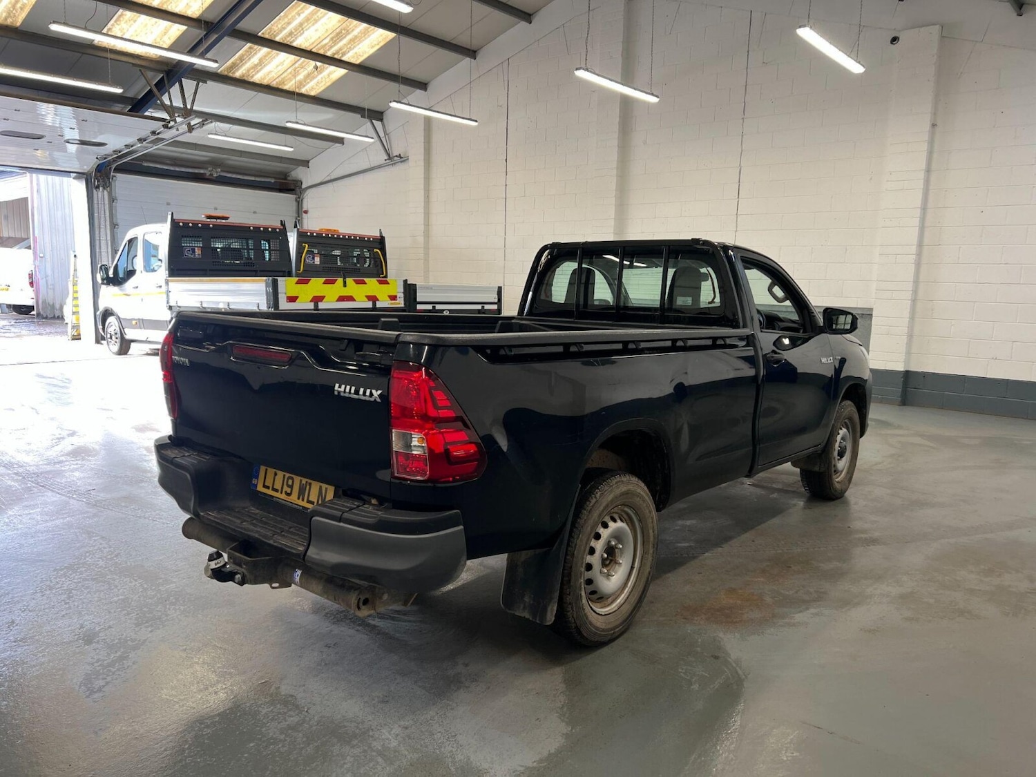 Used Toyota Hilux 2019 for sale - 76660918: Photo 3