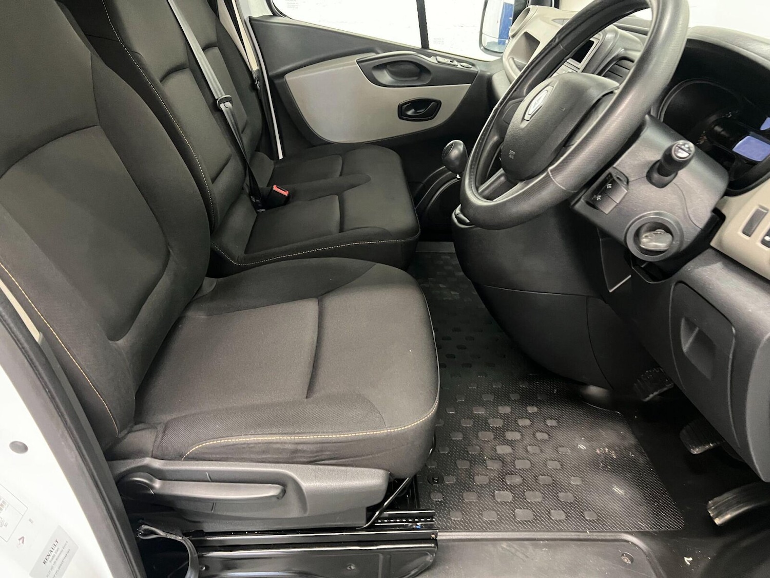 Used Renault Trafic 2017 for sale - 76696503: Photo 10