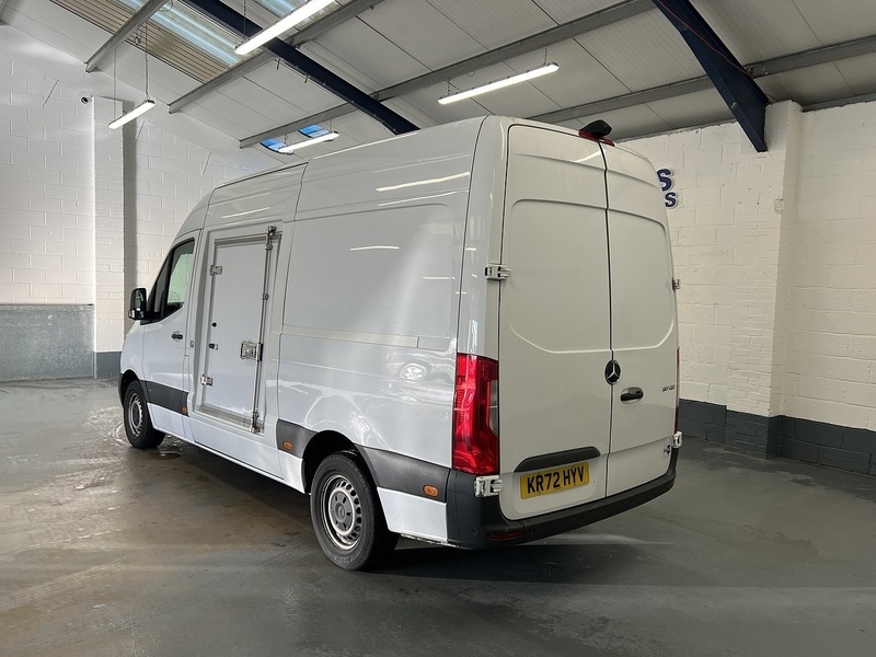 Used Mercedes-Benz Sprinter 2023 for sale - 77014647: Photo 2