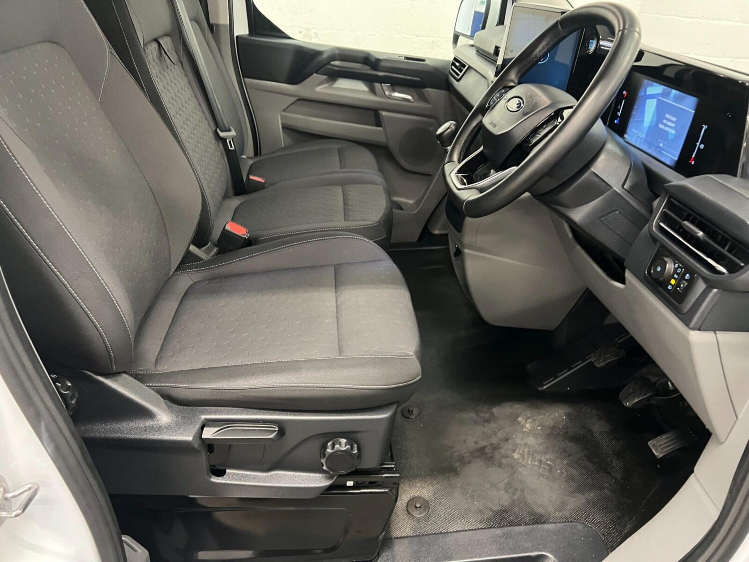 Used Ford Transit Custom 2024 for sale - 76344169: Photo 10