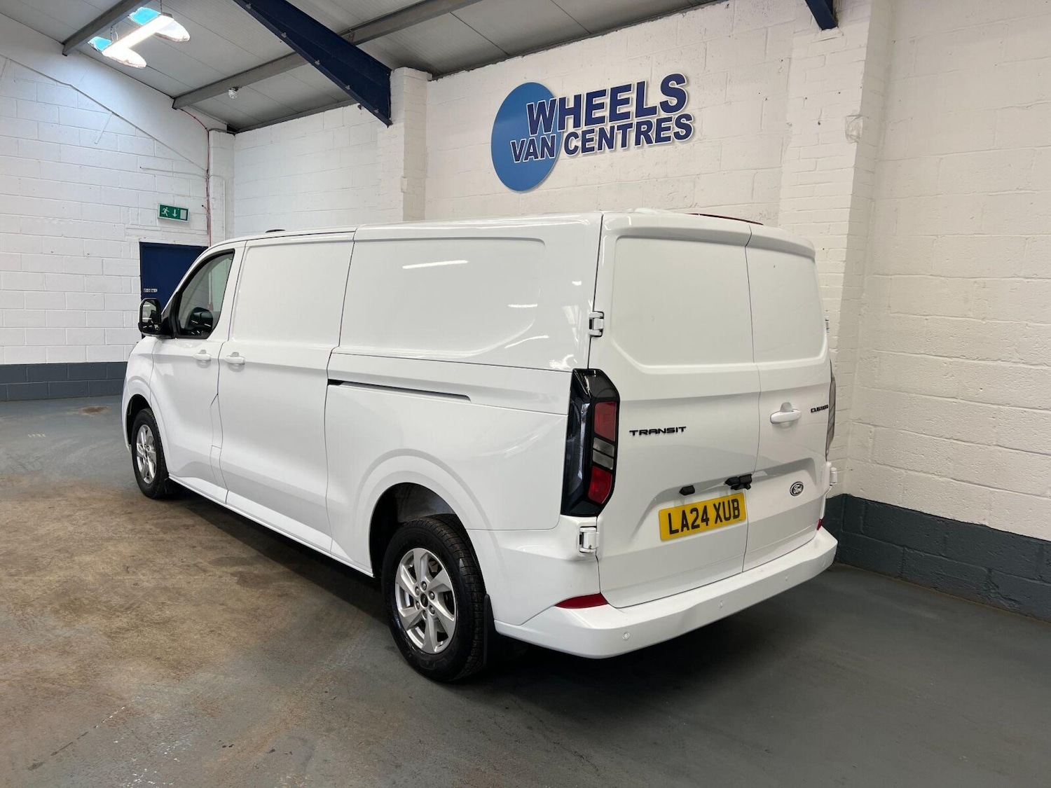 Used Ford Transit Custom 2024 for sale - 76344169: Photo 3