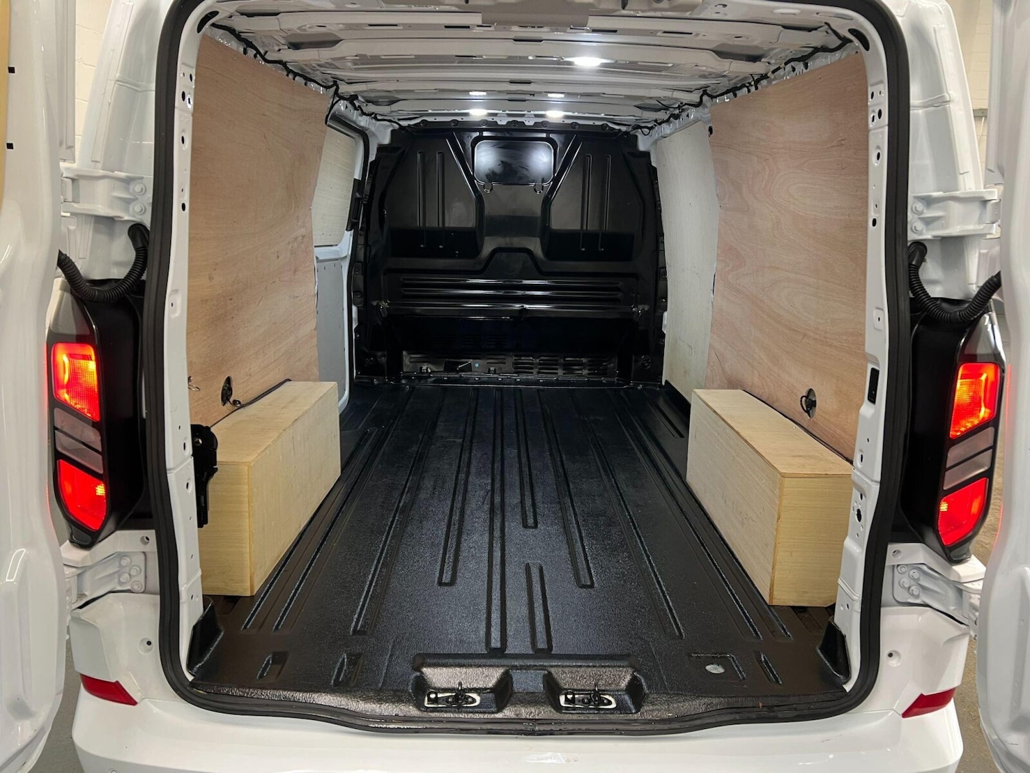 Used Ford Transit Custom 2024 for sale - 76344169: Photo 38