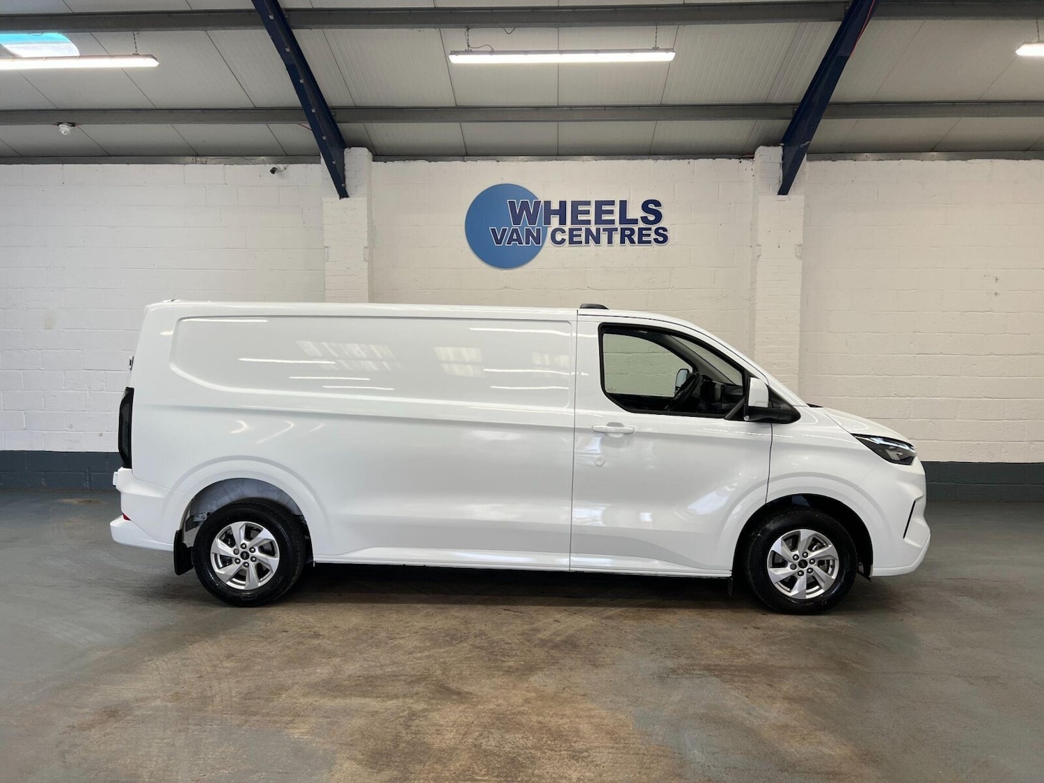 Used Ford Transit Custom 2024 for sale - 76344169: Photo 6