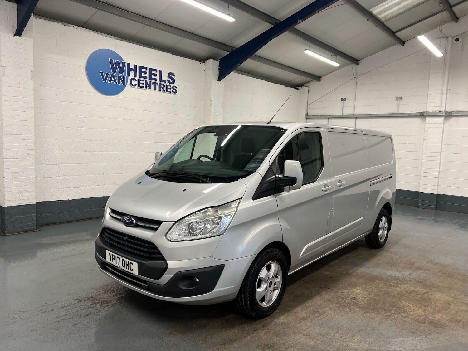 Used Ford Transit Custom 2017 for sale - 76452293: Photo 1