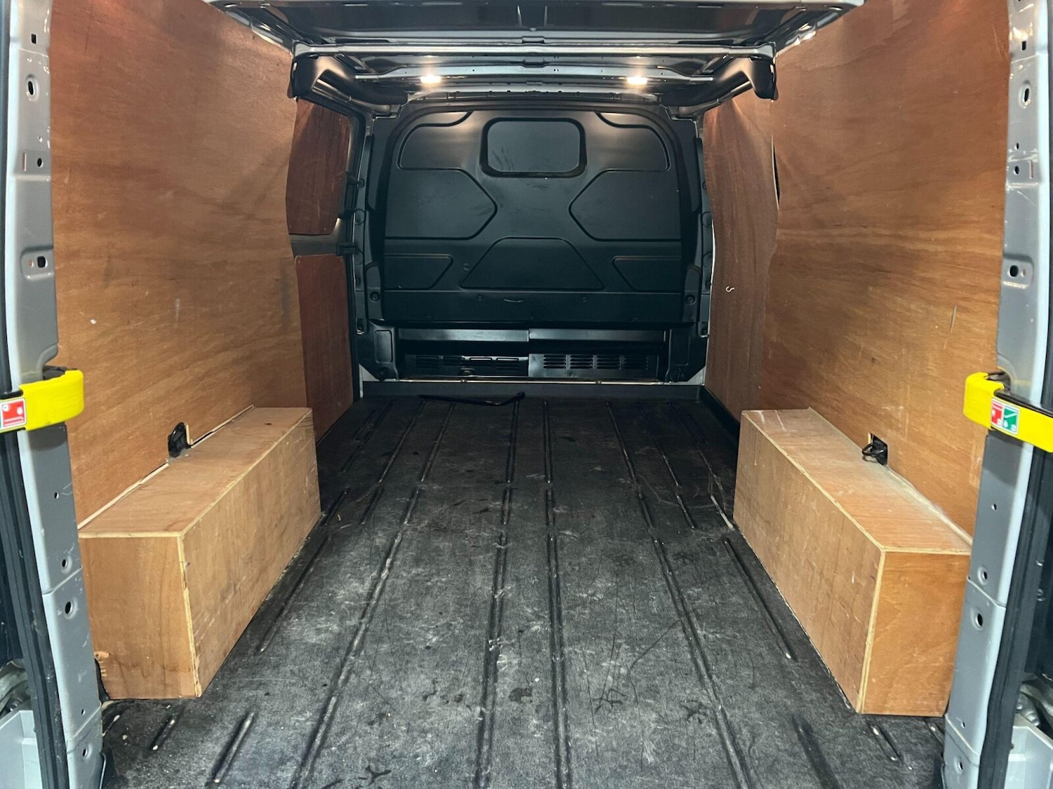 Used Ford Transit Custom 2017 for sale - 76452293: Photo 5