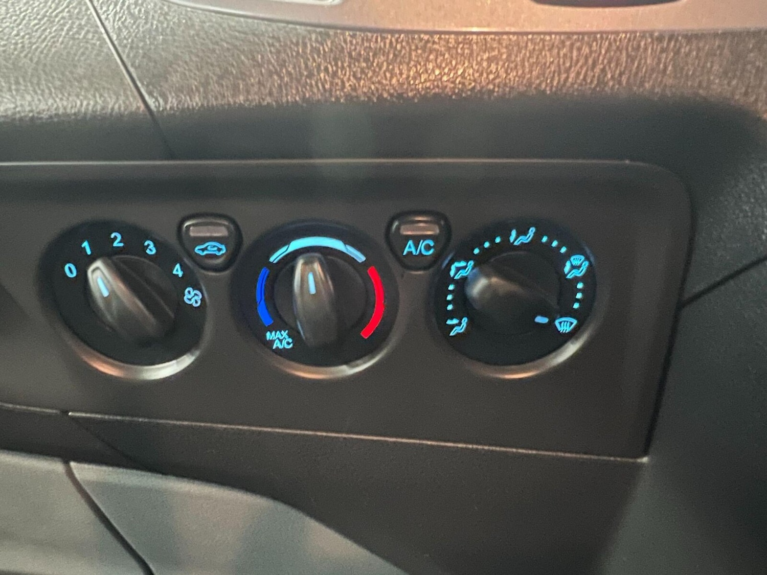 Used Ford Transit Custom 2017 for sale - 76452293: Photo 9