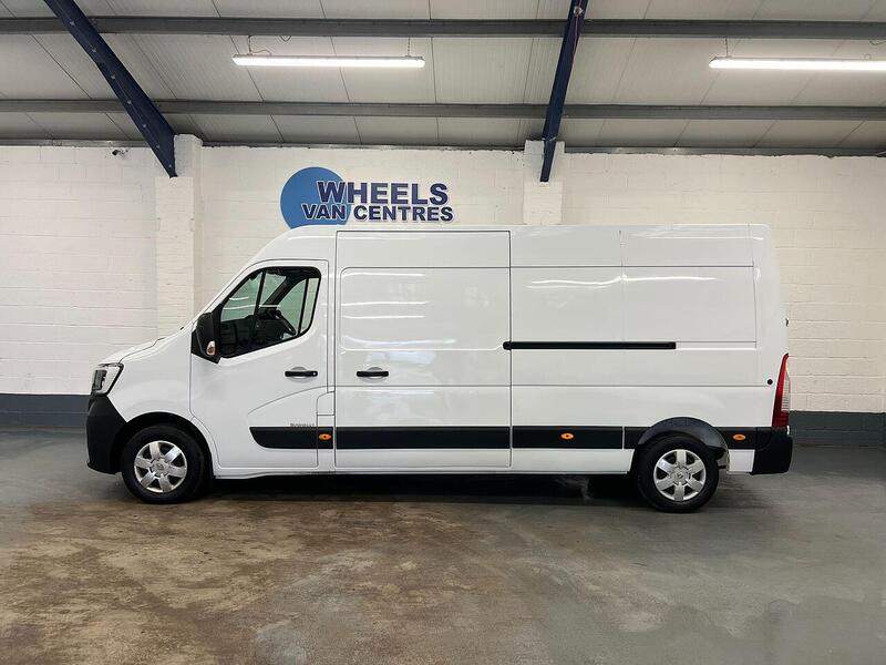 Used Renault Master 2023 for sale - 76904106: Photo 2