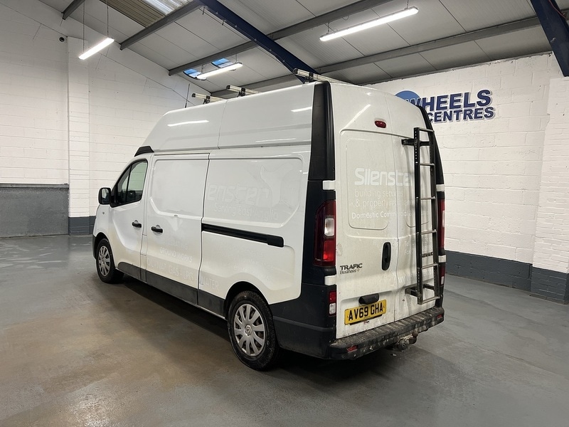 Used Renault Trafic 2020 for sale - 76982529: Photo 2