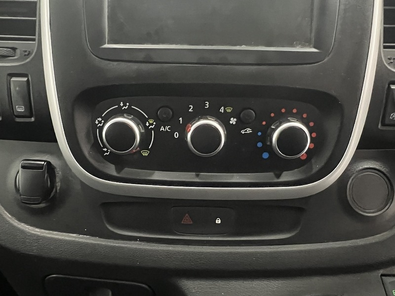 Used Renault Trafic 2020 for sale - 76982529: Photo 25