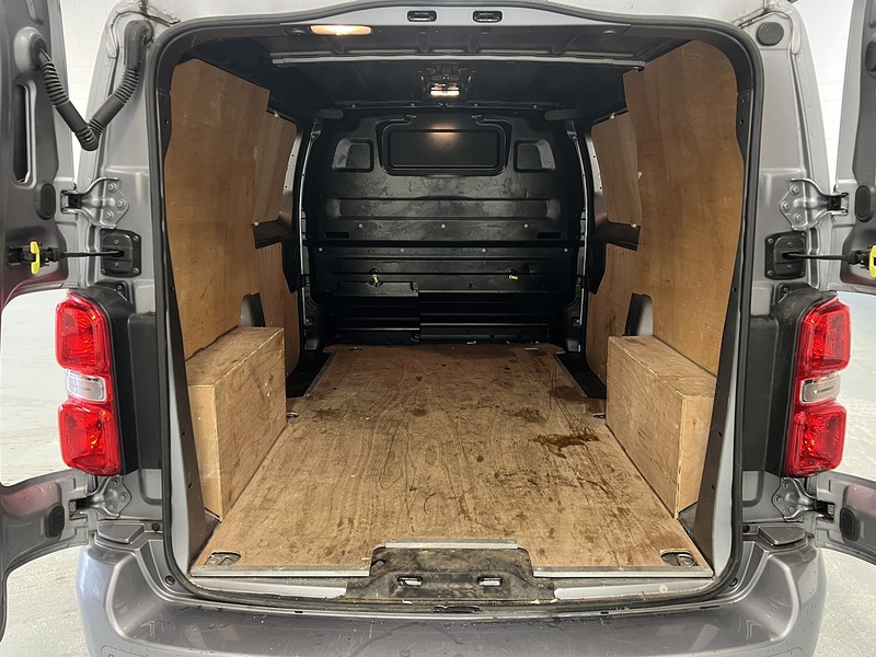 Used Vauxhall Vivaro for sale - 77247294: Photo 5