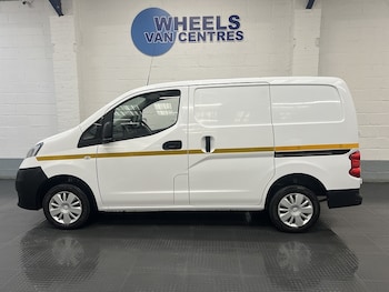 Used Nissan NV200 2018 for sale - 79436267: Photo