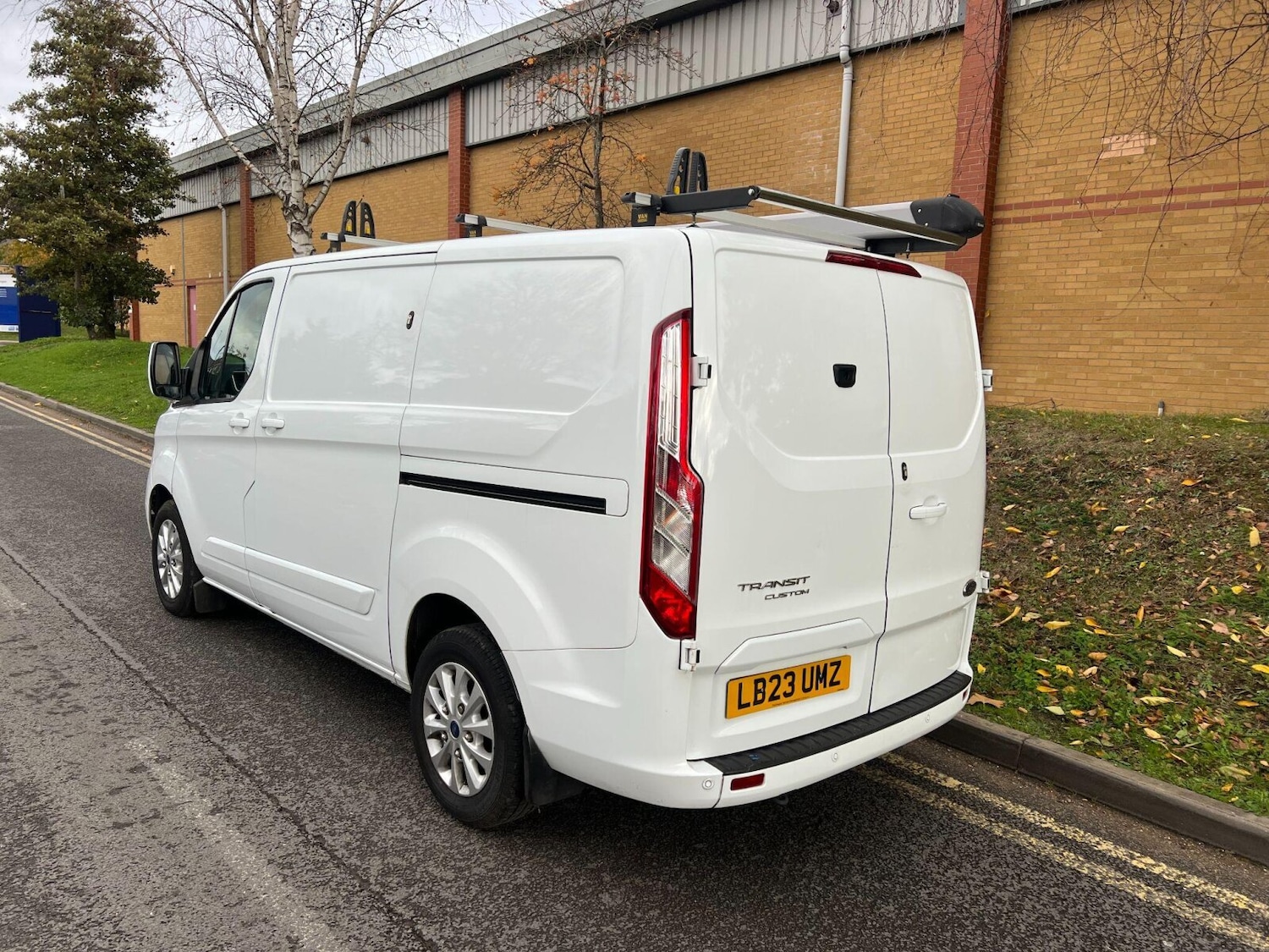 Used Ford Transit Custom 2023 for sale - 76479615: Photo 2