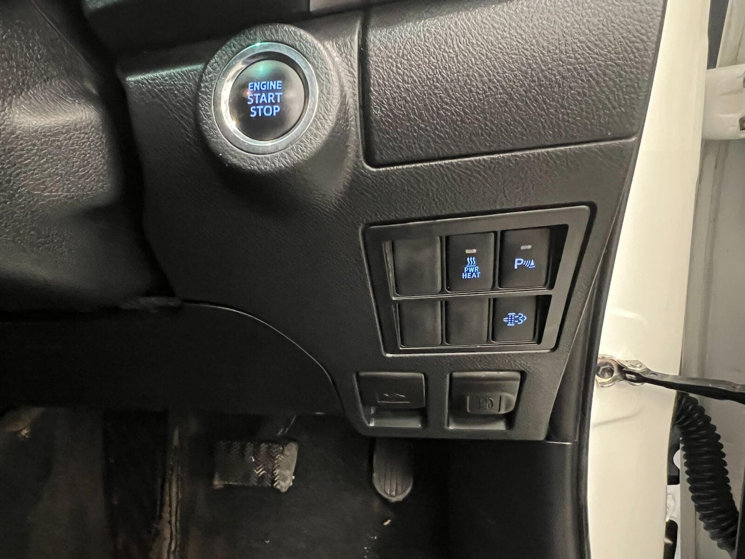 Used Toyota Hilux 2022 for sale - 76568003: Photo 12