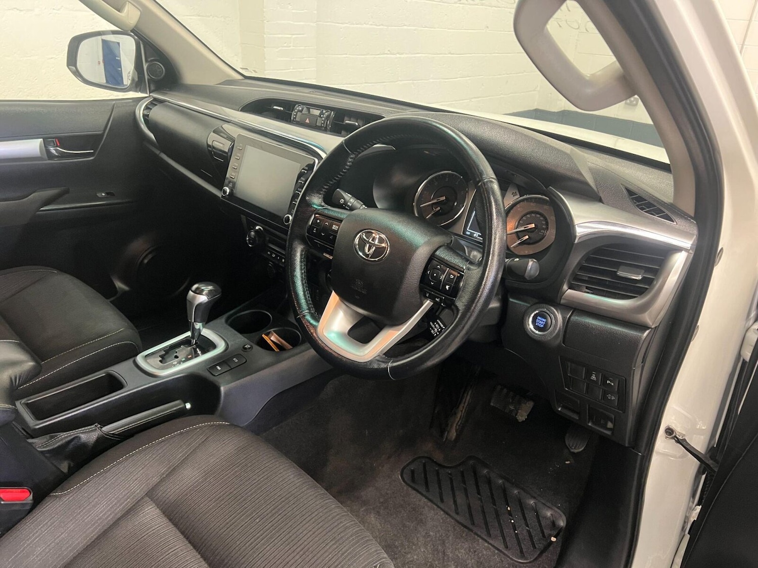 Used Toyota Hilux 2022 for sale - 76568003: Photo 21