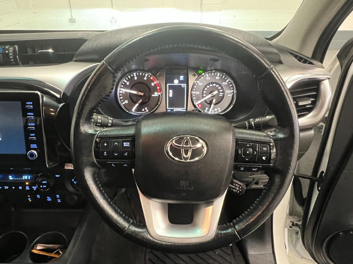 Used Toyota Hilux 2022 for sale - 76568003: Photo 31