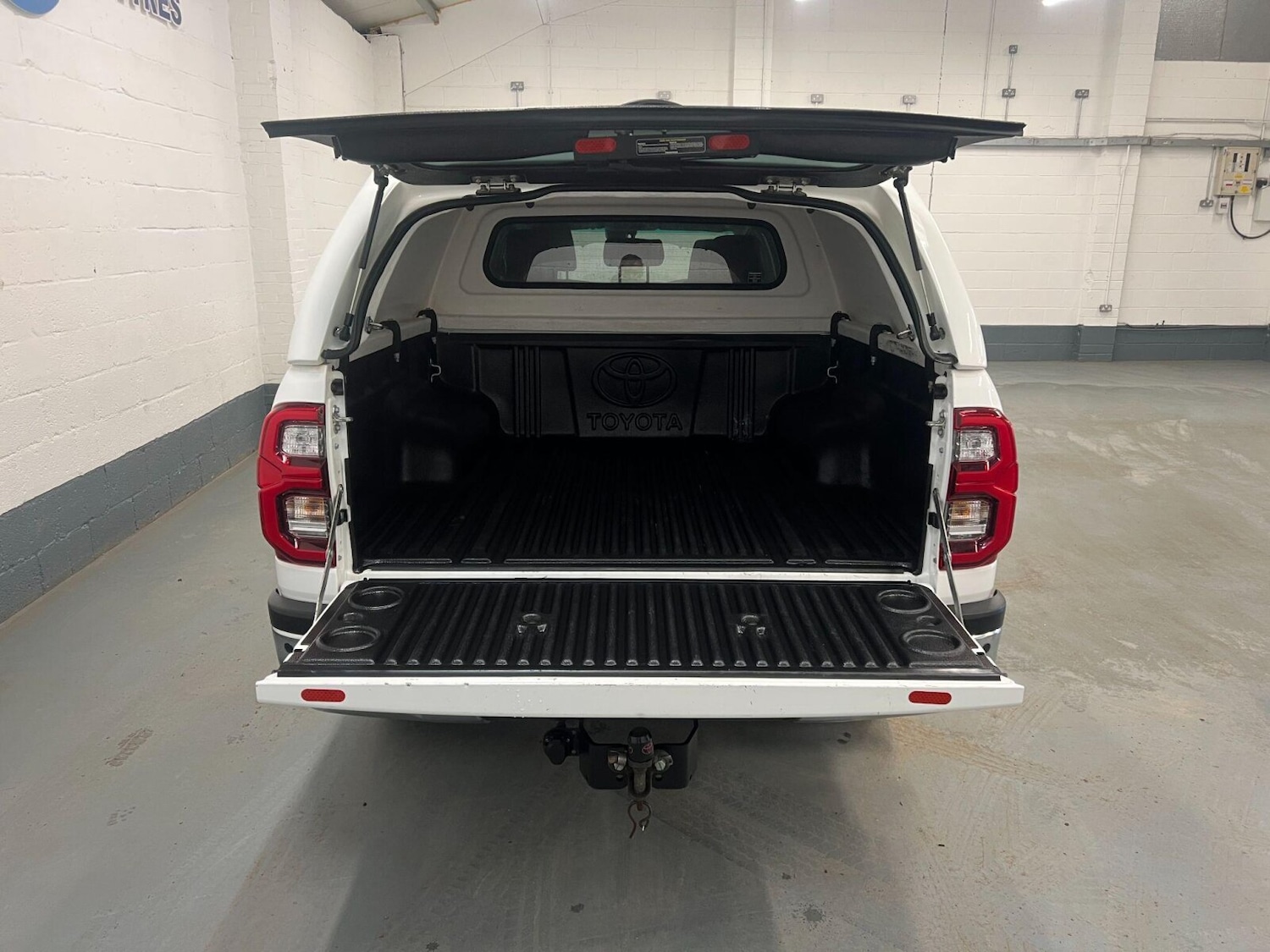 Used Toyota Hilux 2022 for sale - 76568003: Photo 34