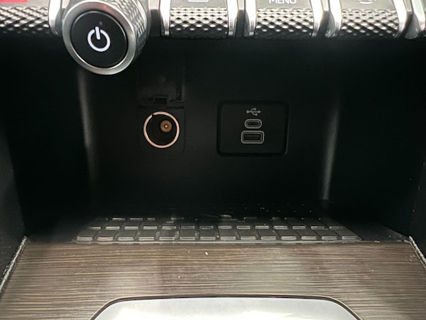 Used Volkswagen Amarok 2023 for sale - 76178059: Photo 24