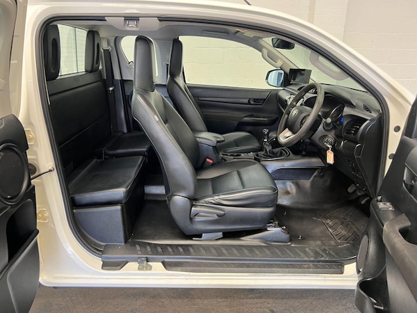 Used Toyota Hilux 2020 for sale - 75698680: Photo 10