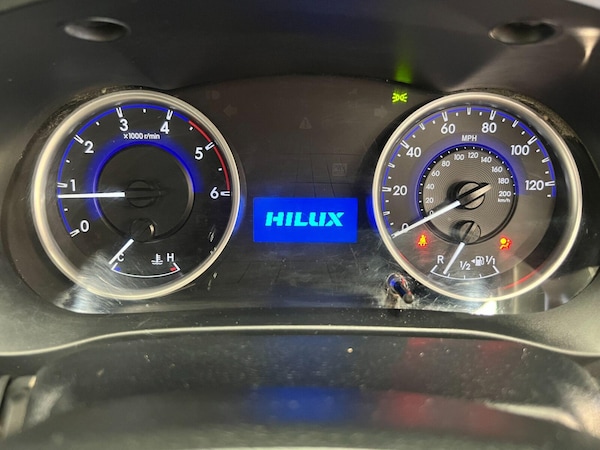Used Toyota Hilux 2020 for sale - 75698680: Photo 22
