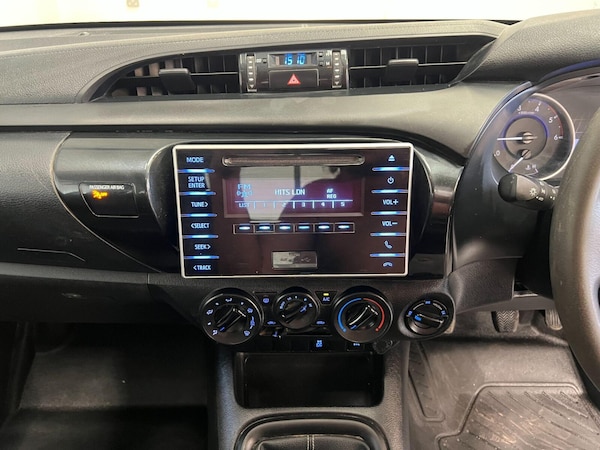 Used Toyota Hilux 2020 for sale - 75698680: Photo 27