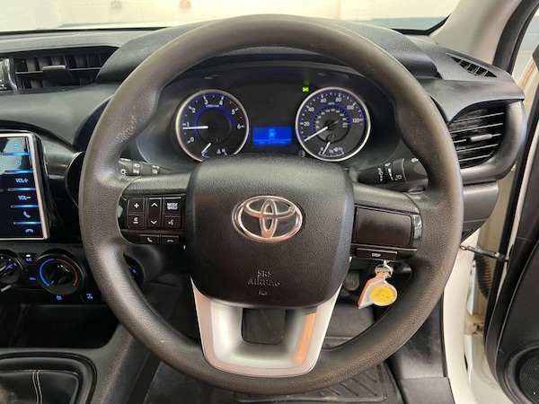 Used Toyota Hilux 2020 for sale - 75698680: Photo 29