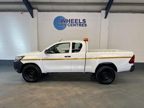 Used Toyota Hilux 2020 for sale - 75698680: Photo 2