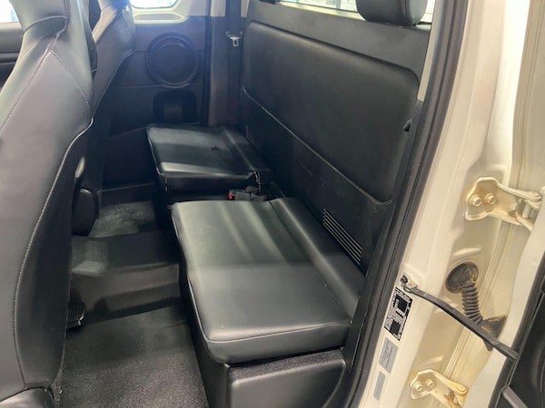 Used Toyota Hilux 2020 for sale - 75698680: Photo 32