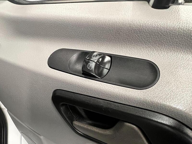 Used Mercedes-Benz Sprinter 2018 for sale - 76904057: Photo 10