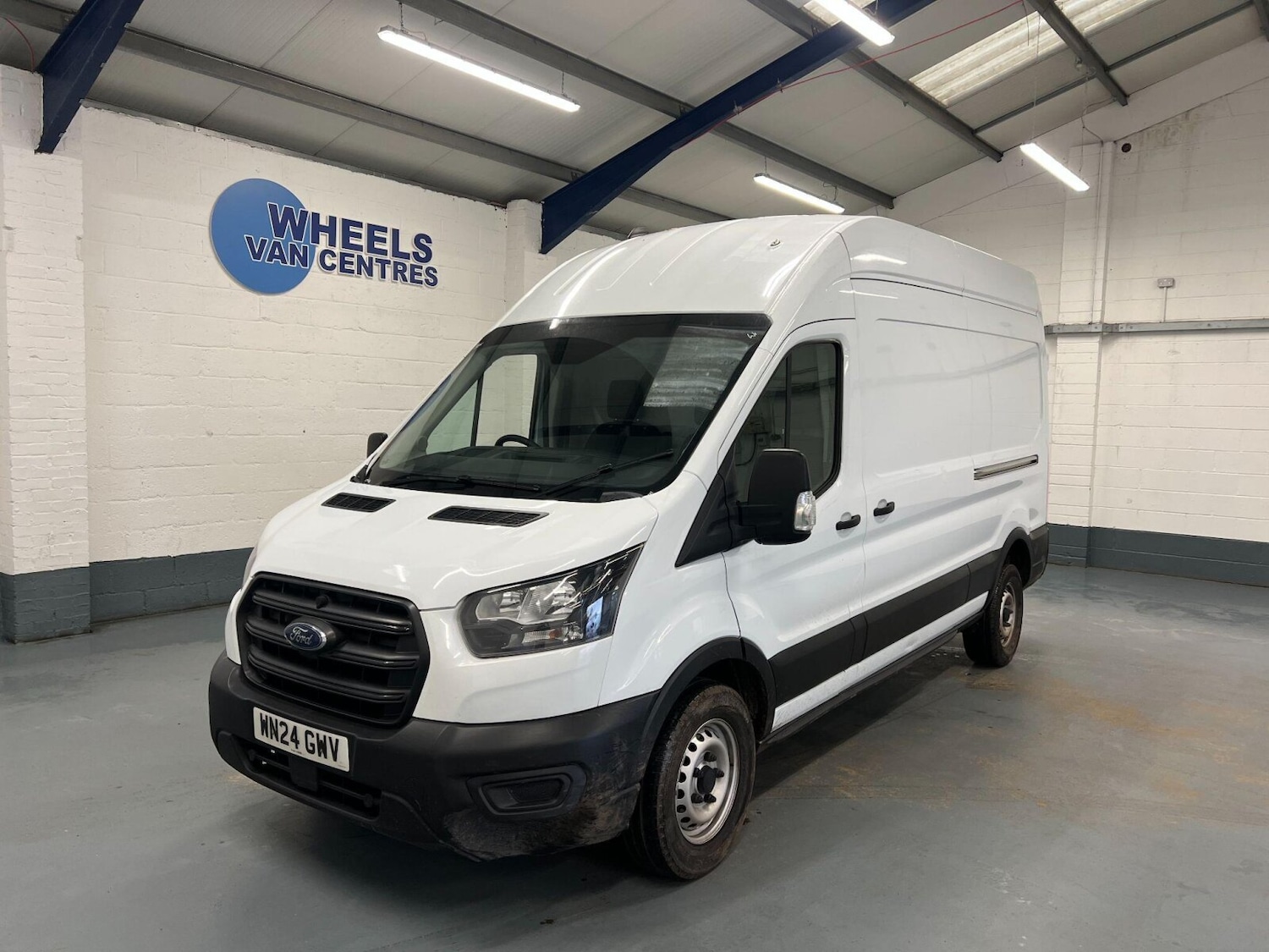 Used Ford Transit 2024 for sale - 76738153: Photo 1