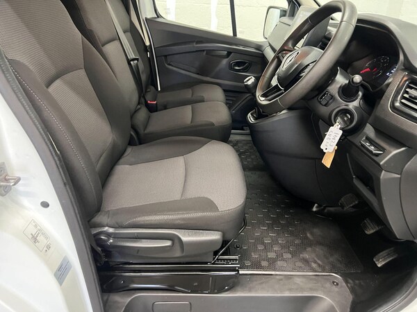 Used Renault Trafic 2023 for sale - 76172461: Photo 9