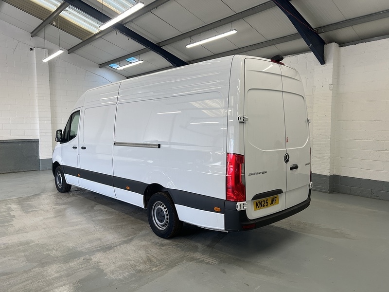 Used Mercedes-Benz Sprinter 2025 for sale - 77568382: Photo 2