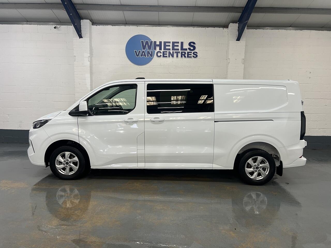 Used Ford Transit Custom 2024 for sale - 76874188: Photo 2