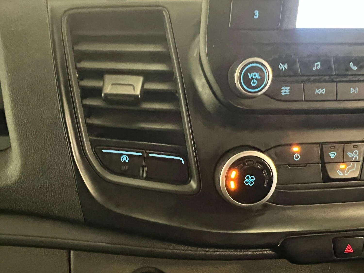 Used Ford Transit 2021 for sale - 76873085: Photo 25