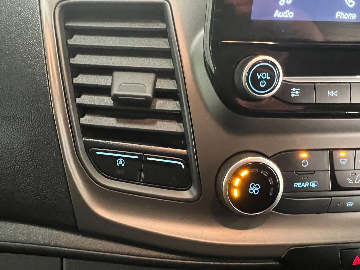 Used Ford Transit Custom 2022 for sale - 76872797: Photo 16