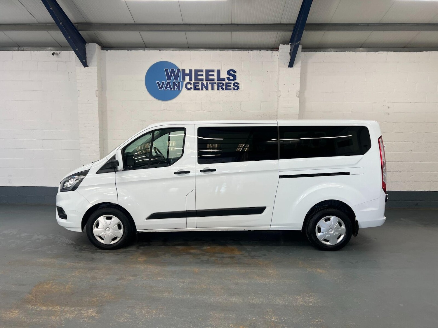 Used Ford Transit Custom 2022 for sale - 76872797: Photo 2