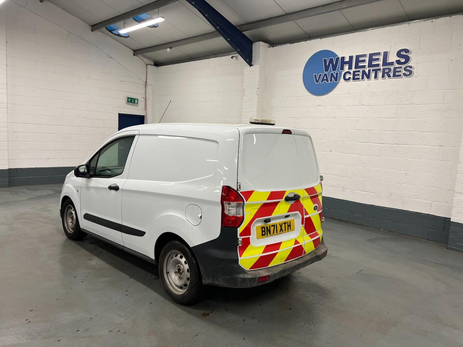 Used Ford Transit Courier 2021 for sale - 76595318: Photo 2